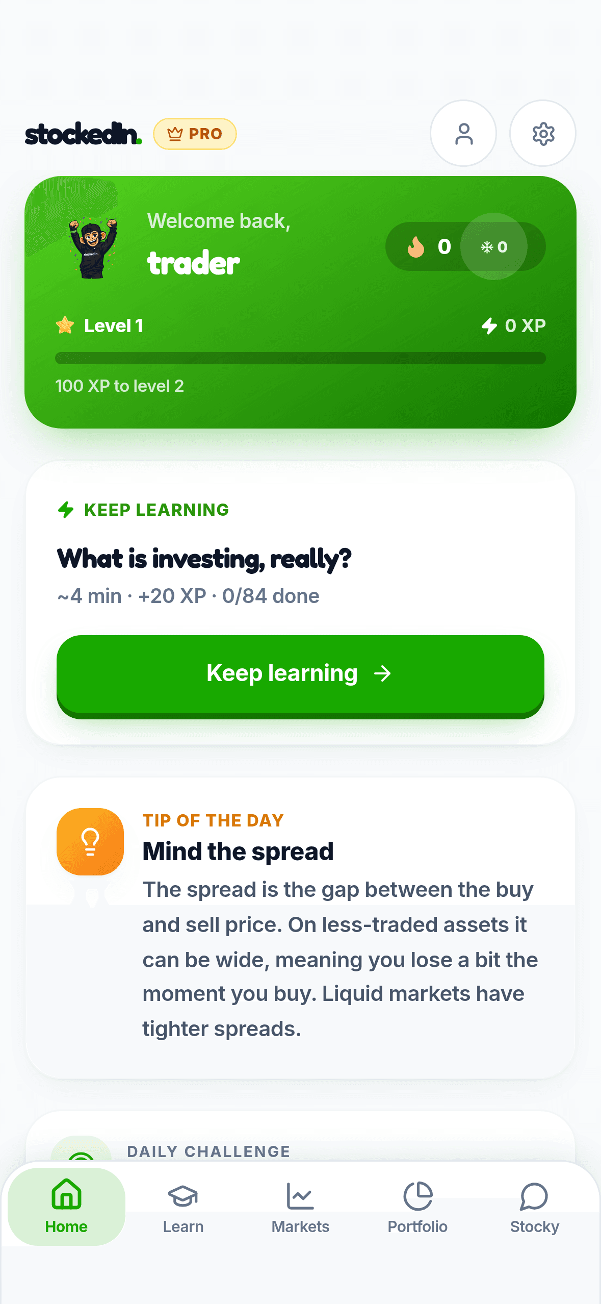 Stockedin home screen: level and XP, streak, the lesson to continue, tip of the day and the daily challenge